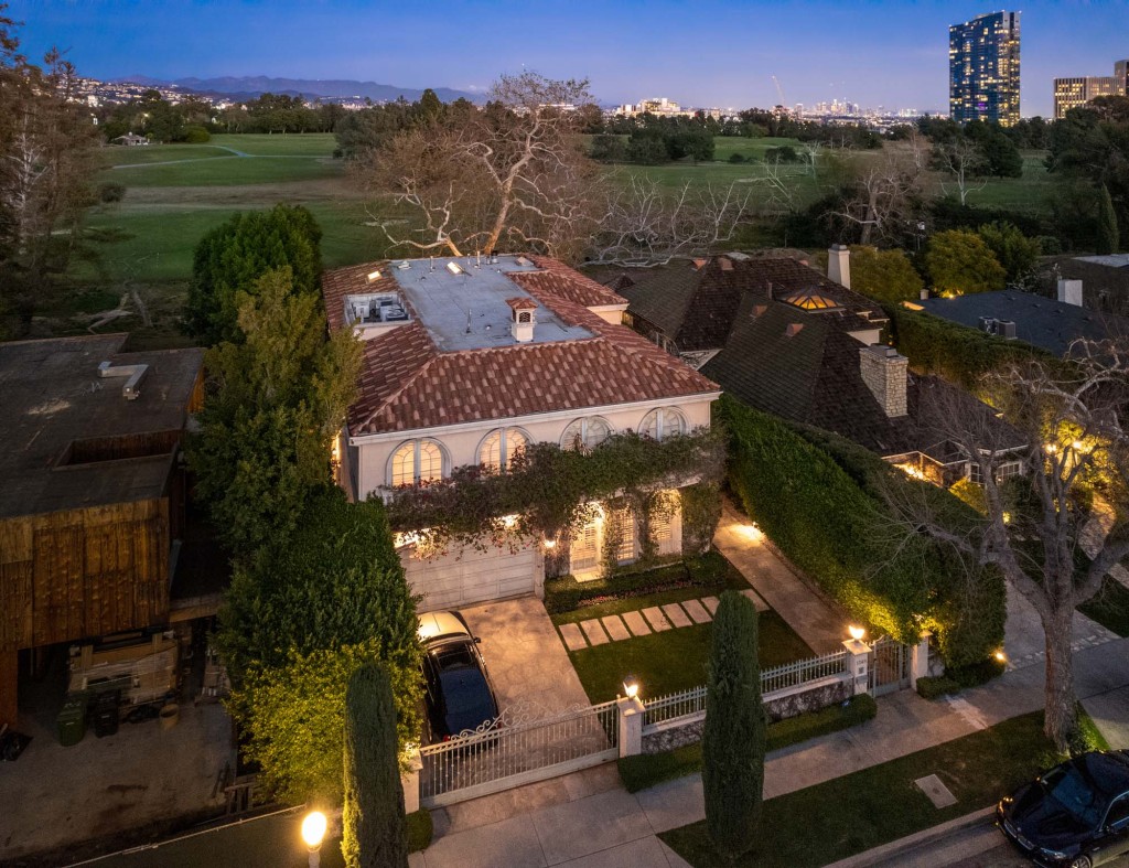 Joyce Rey Presents A Majestic Estate On The Los Angeles Country Club