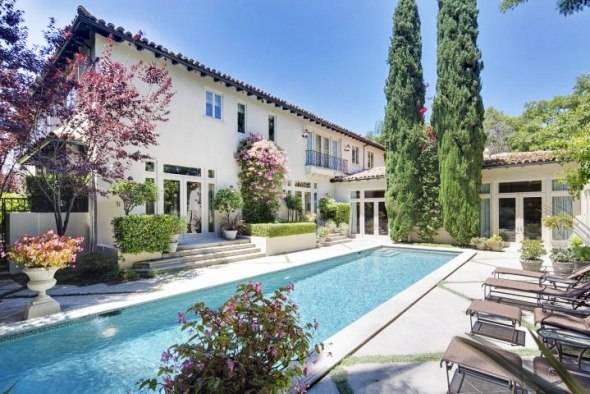 5 Magnificent Mediterranean-Style Homes for Sale