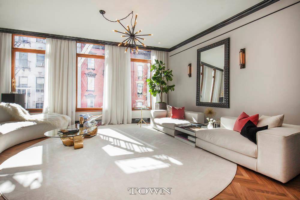 Laurie Gilmore Showcases This New York City Prince Street Triplex Penthouse