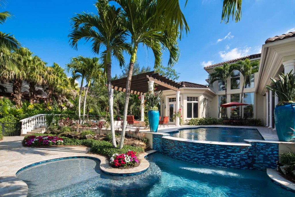 Grand Lakefront Florida Estate