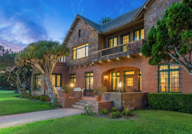 100-Year-Old Beachfront Mansion On San Diego’s Coronado Island Is ...