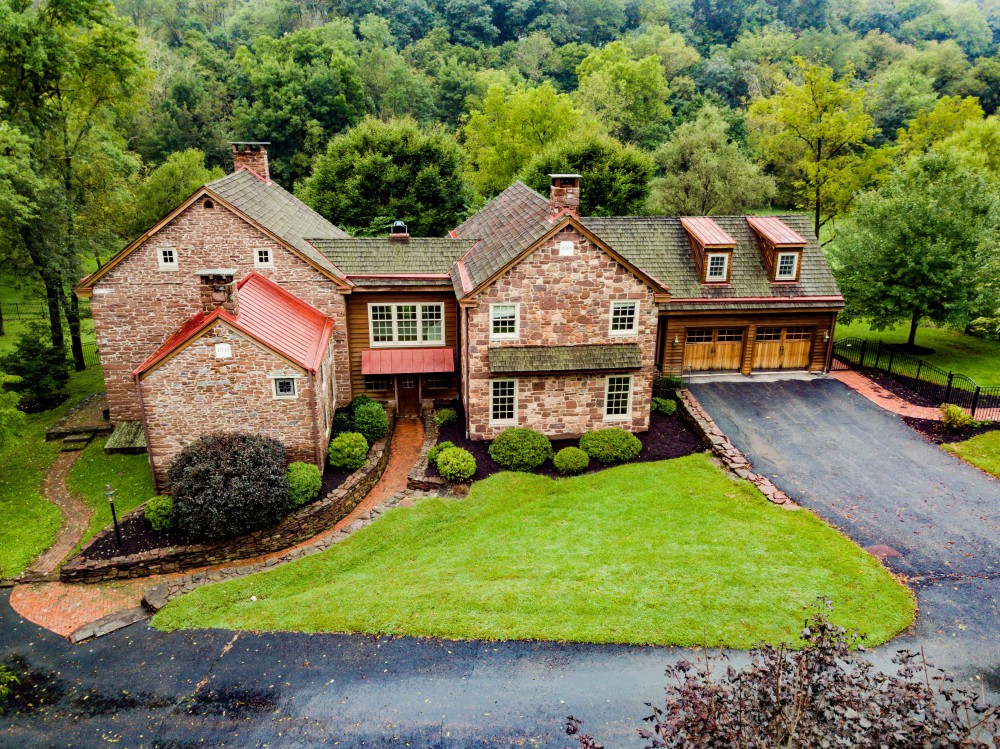 Extraordinary Luxe Farmhouse in Pennsylvania - Haute Residence ...