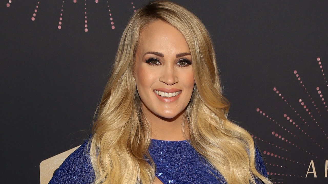 Carrie Underwood Lists Nashville Italian-Style Villa On The Market For ...