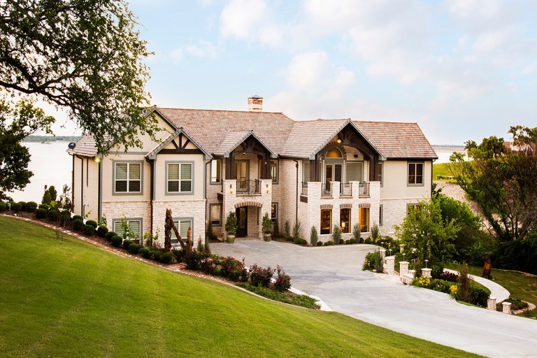 This Denison Lakefront Home Features A Two-Story Infinity Pool