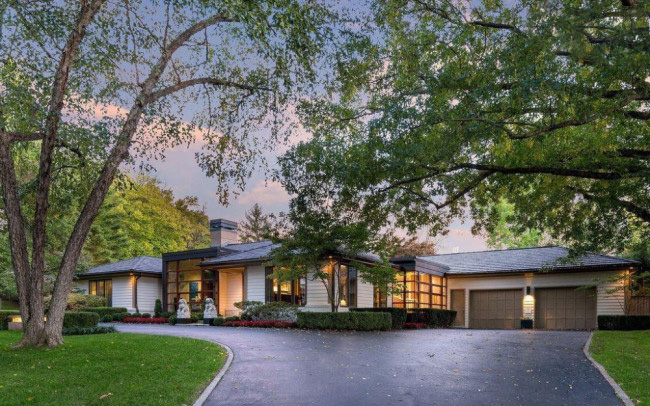 Patrick Mahomes' Kansas City House Is A Mid-Century MVP