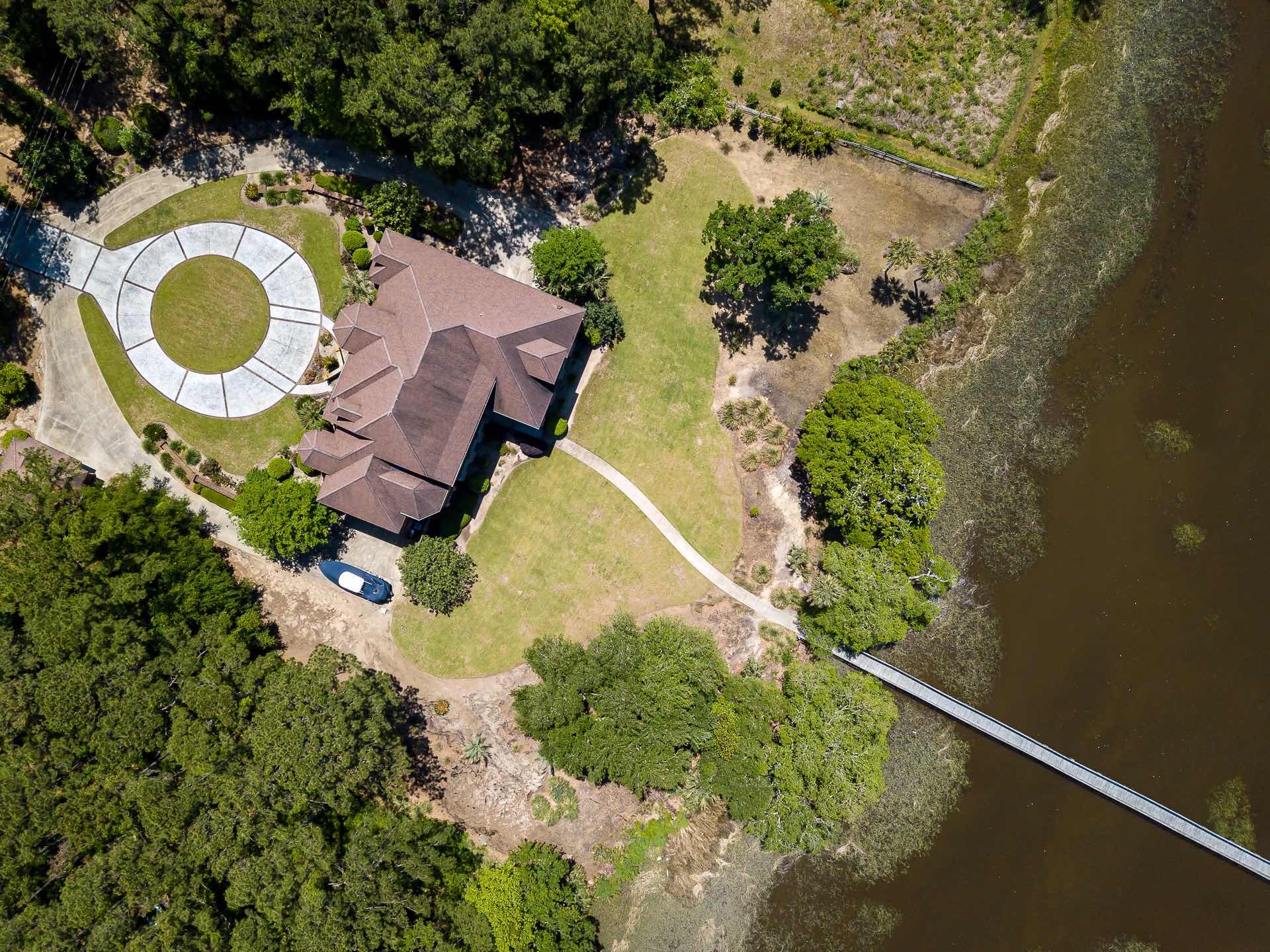 Stunning, Custom-Built Retreat In South Carolina By Kathleen DeWitt