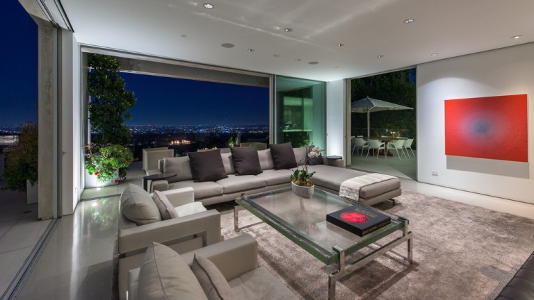 Architectural Masterpiece In Beverly Hills By Joyce Rey