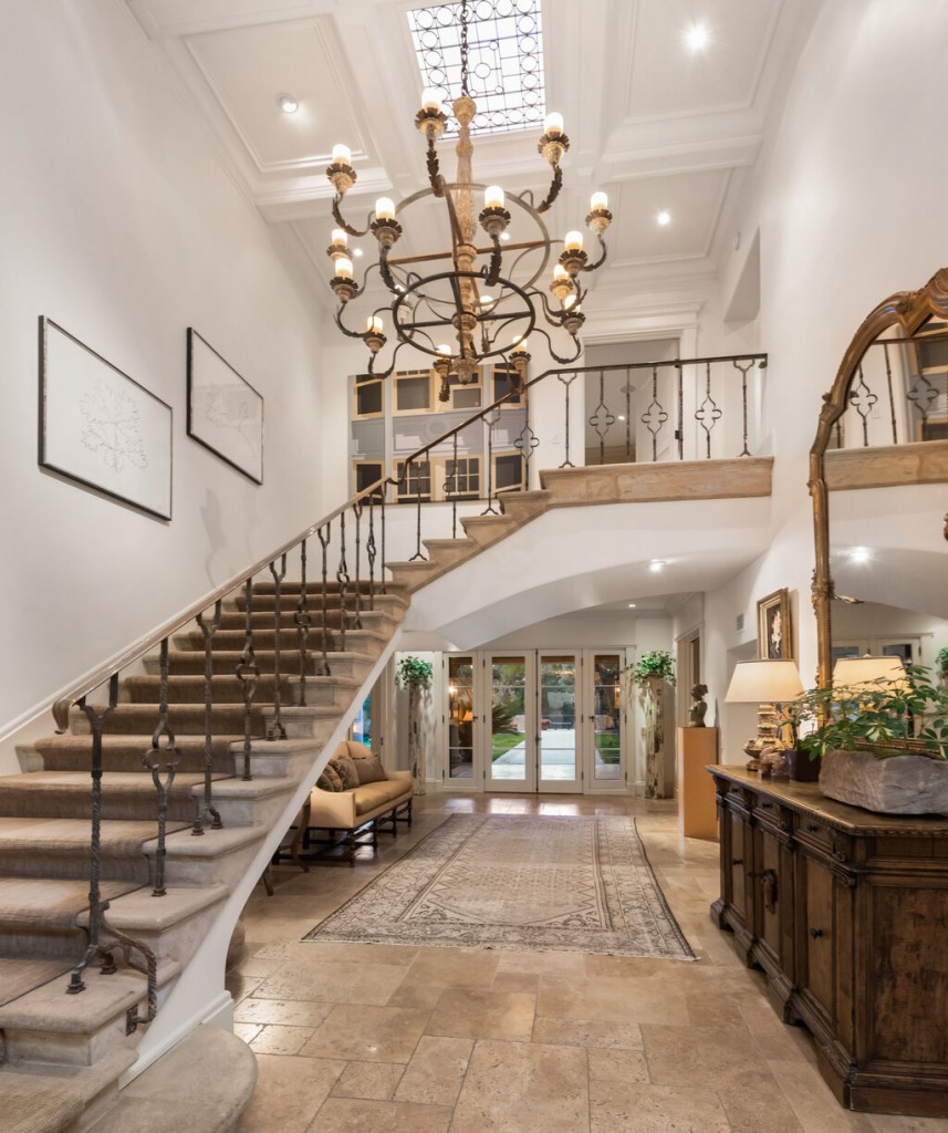 Joyce Rey Presents A Spectacular Meticulously Renovated Estate In Los ...