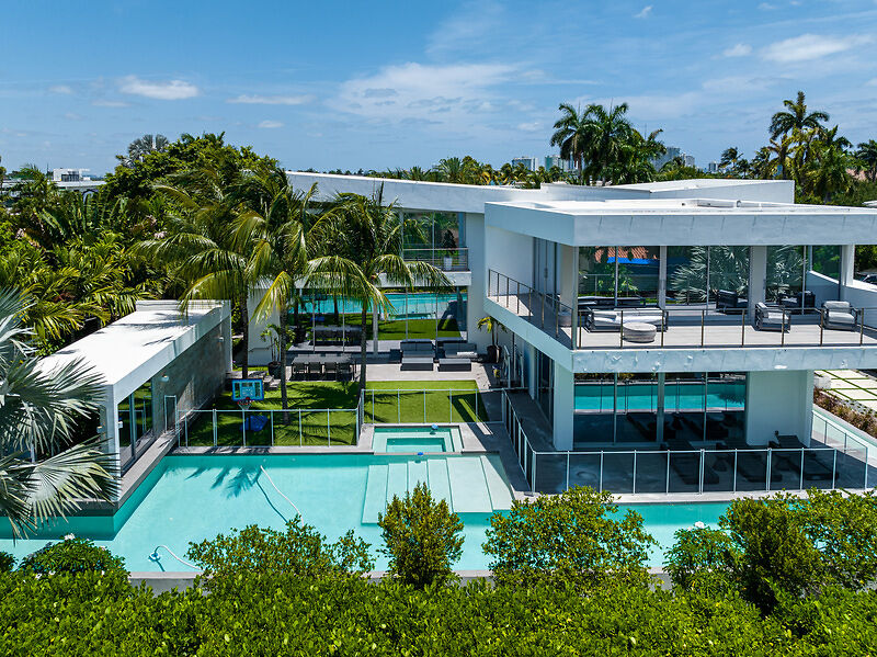 Miami Heat's Victor Oladipo Breaks Records, Sells Mansion for $9 ...