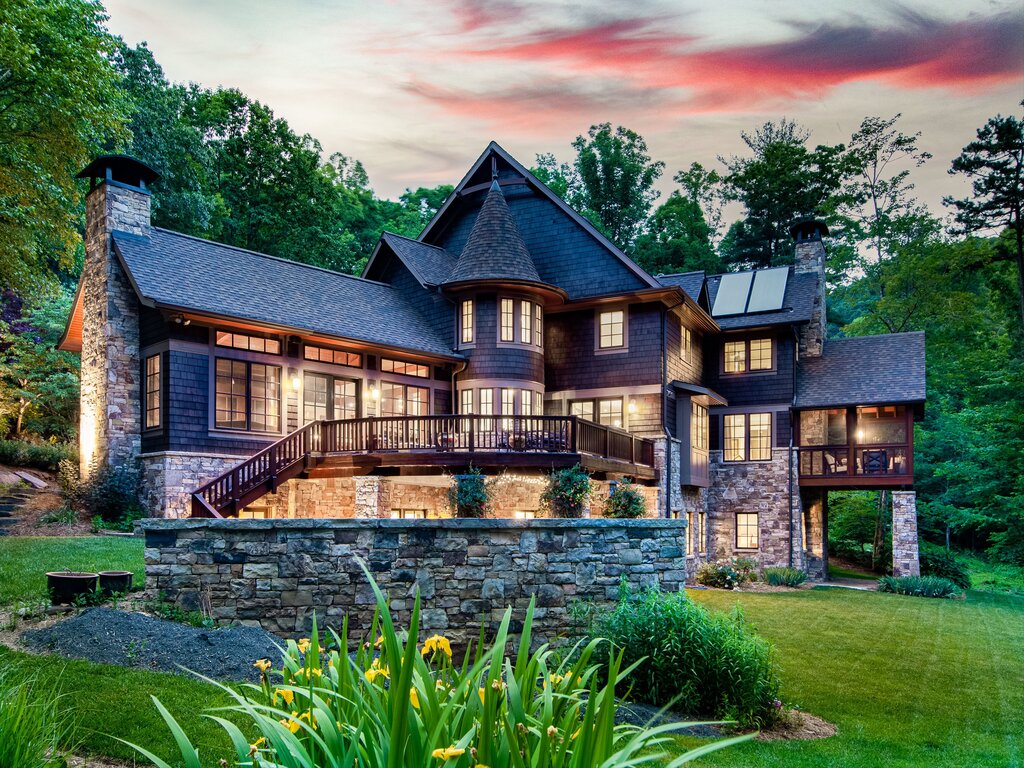 Laura Livaudais Presents Mountain Elegance In Asheville, NC