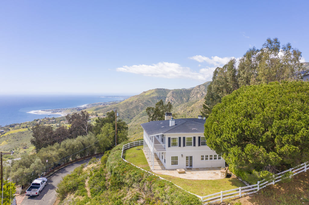 Jeff Chertow Presents A Sweeping Ocean View Home In Malibu